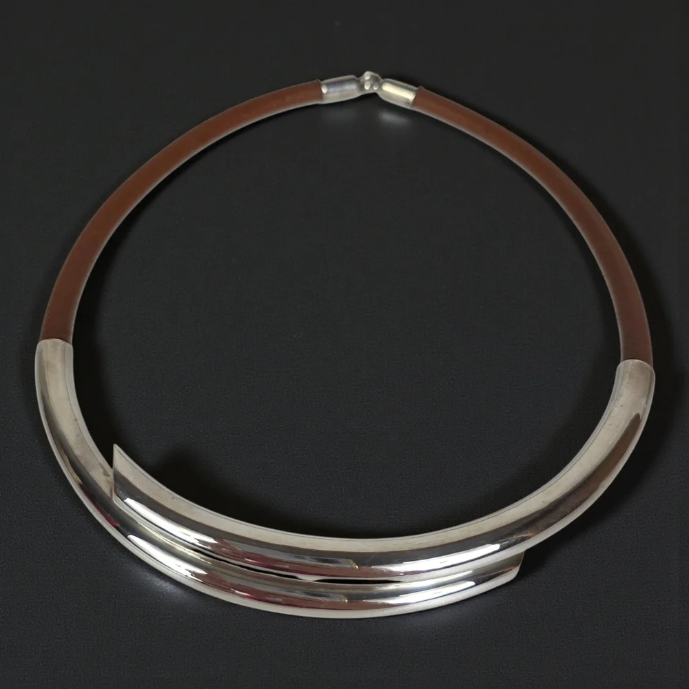 Vintage Taxco Sterling and Leather Choker Necklace and Bracelet Set - Picture 5 of 13